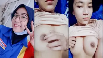 Diah Pratiwi Kasir Indomaret Buka Jilbab Video by BOKEPSIN Diah Pratiwi Kasir Indomaret Buka Jilbab Video by BOKEPSIN