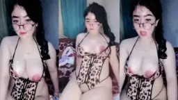 Kitty Puting Mancung Video by TubeV